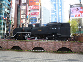 新橋駅前にある蒸気機関車